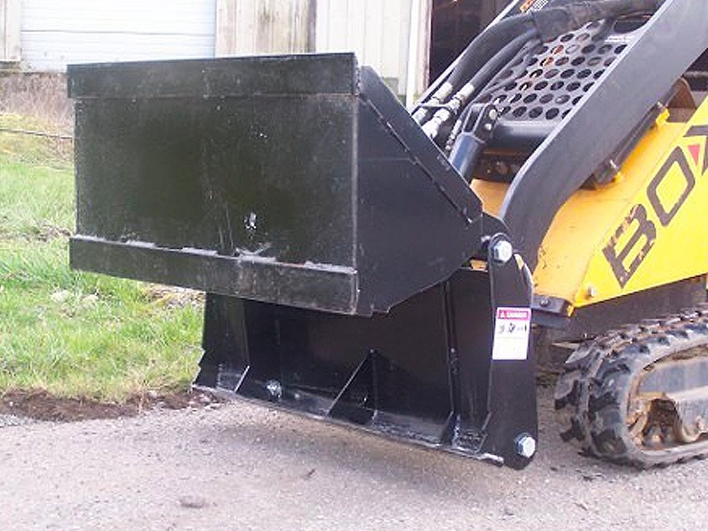 bradco-mini-skid-steer-4-in-1-bucket-10__07150.1520873664.jpg