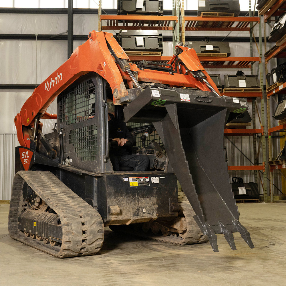X-Treme Duty Skid Steer Stump Bucket | CID - Image 4