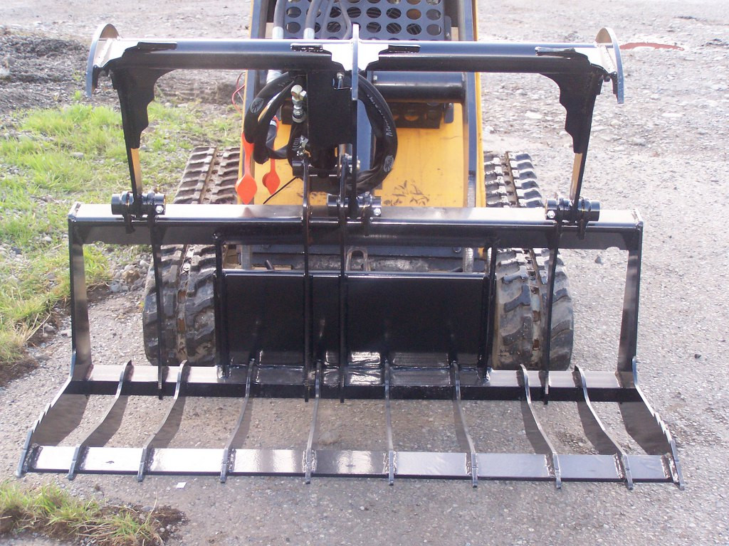 Mini Skid Steer Brush Grapple Attachment | Bradco - Image 6