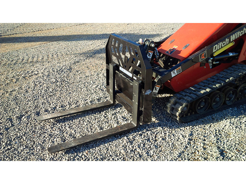 Mini Skid Steer Pallet Forks | Blue Diamond - Image 4