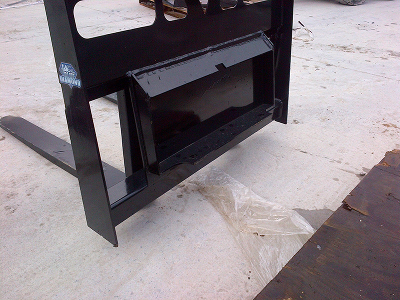 Mini Skid Steer Pallet Forks | Blue Diamond - Image 5